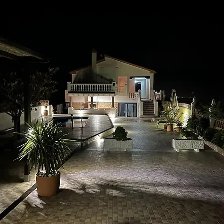 Melin Breathtaking Views,private Heated Pool *